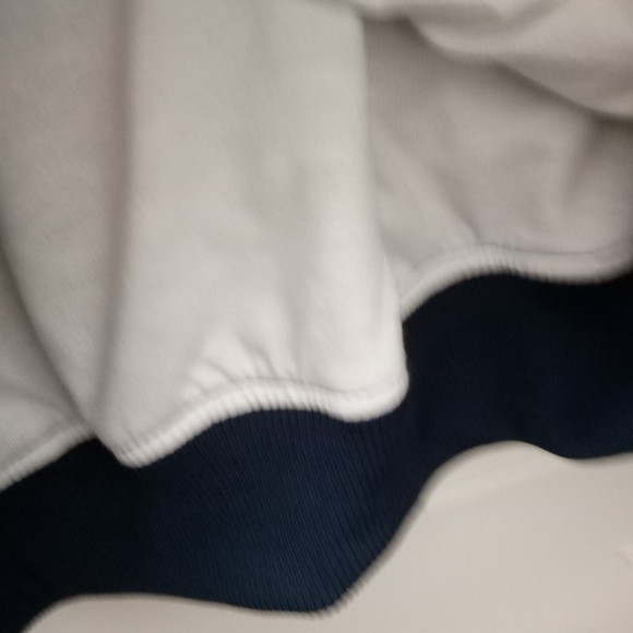 M & Ms World Blue Pullover in size Medium - Picture 5 of 9